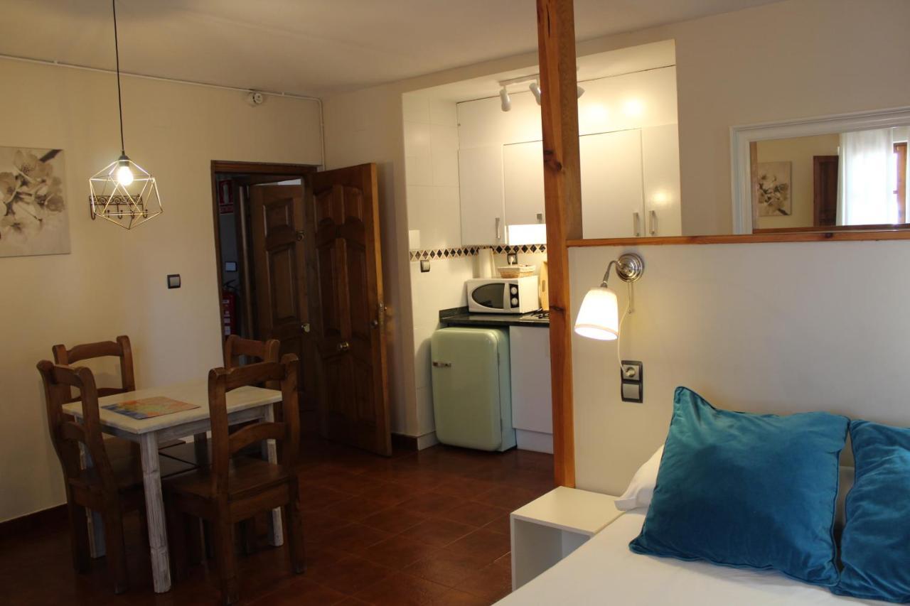 Apartamentos Los Hidalgos Santillana del Mar Exteriör bild