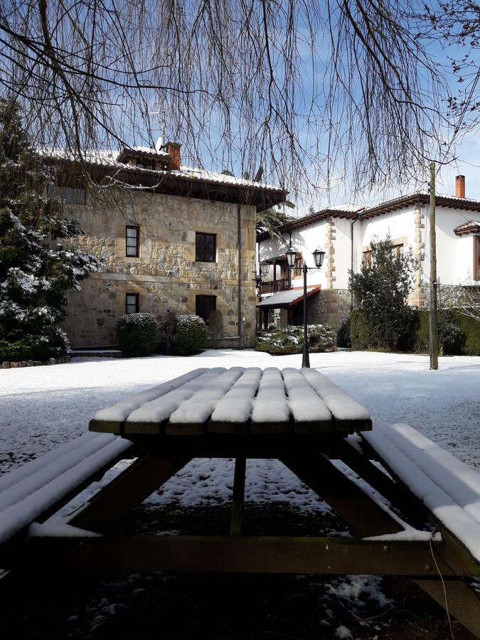 Apartamentos Los Hidalgos Santillana del Mar Exteriör bild