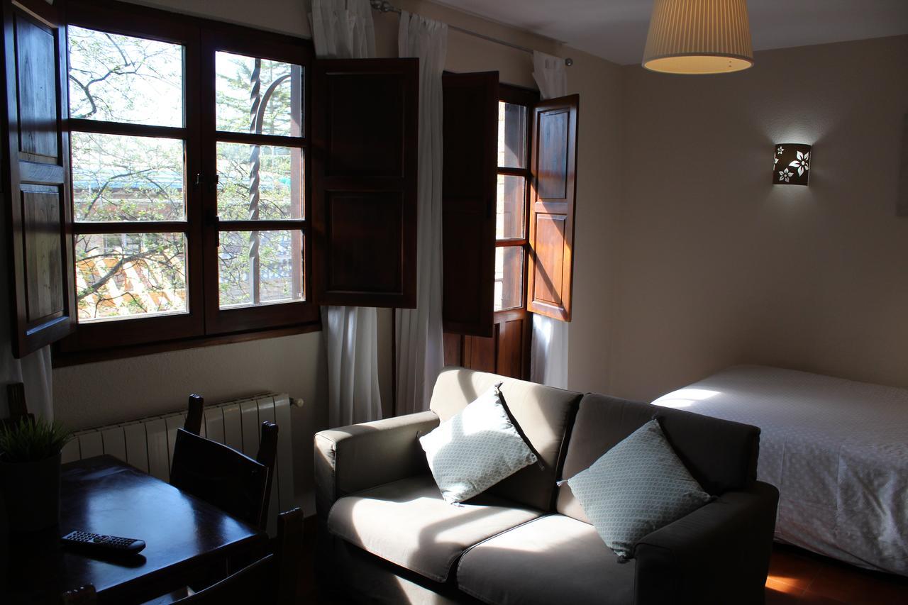 Apartamentos Los Hidalgos Santillana del Mar Exteriör bild